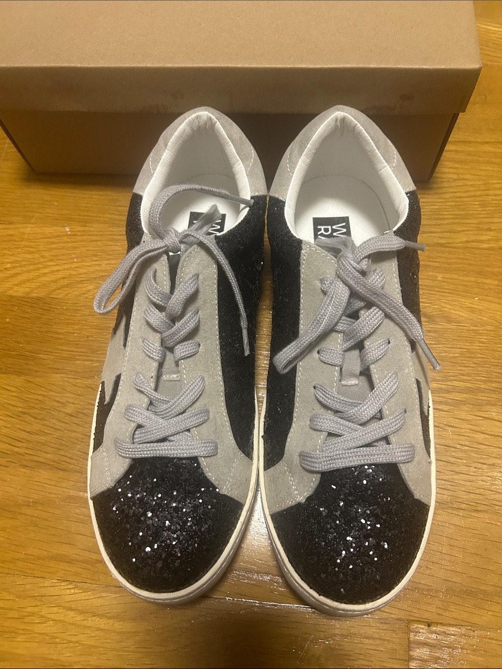 Women's Grey and Black Glitter Lace-Up Sneakers